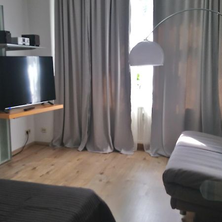 Gemuetliche Ferienwohnung Im Erdgeschoss- Jenaer Strasse Erfurt Kültér fotó